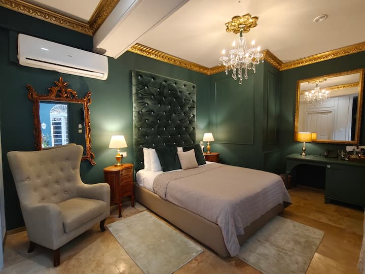 Luxury Courtyard Suite In Malta's Center - マルタ