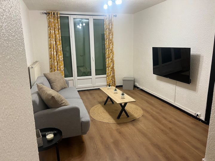 Appartement Proche De La Gare - Romans-sur-Isère