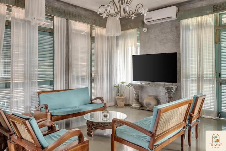 Living room image 2