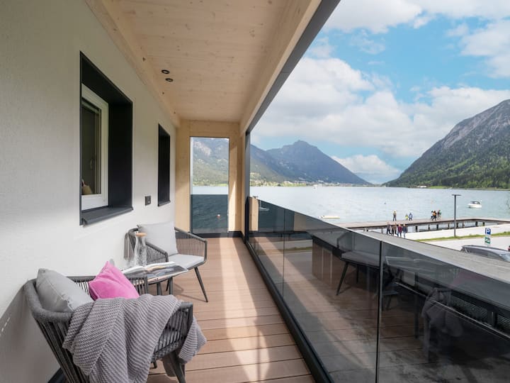 Direkt Am See  Modernes Apartment Mit 2 Balkonen - Pertisau