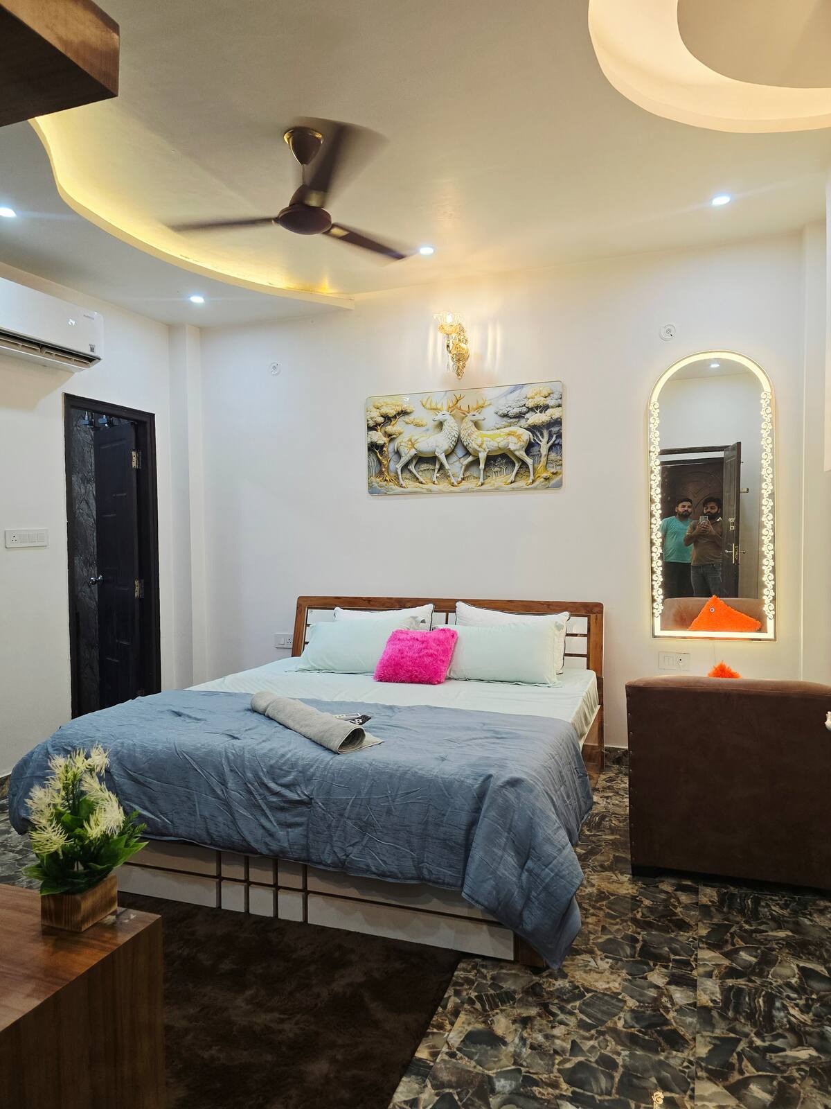 Gomti Grand Villa Bedroom