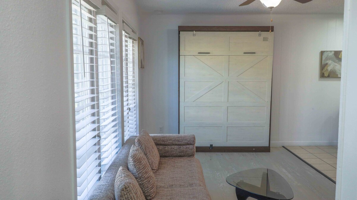 Walk to UT*parking*West Campus*Close to Downtown