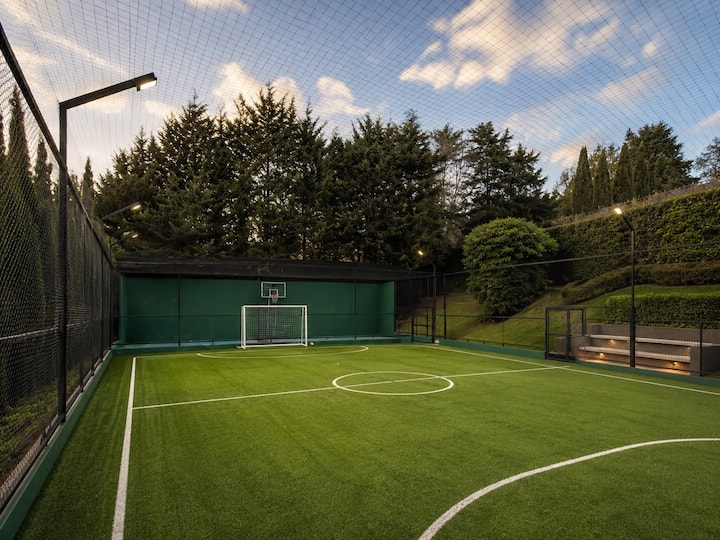 Ultra Luxury House | Soccer Field & Basketball - La Ceja