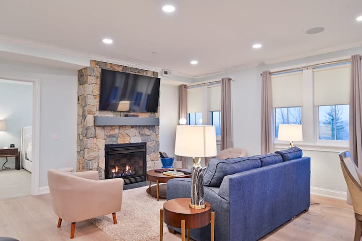Hilltop | Woodland Two Bedroom Suite - Exeter, RI