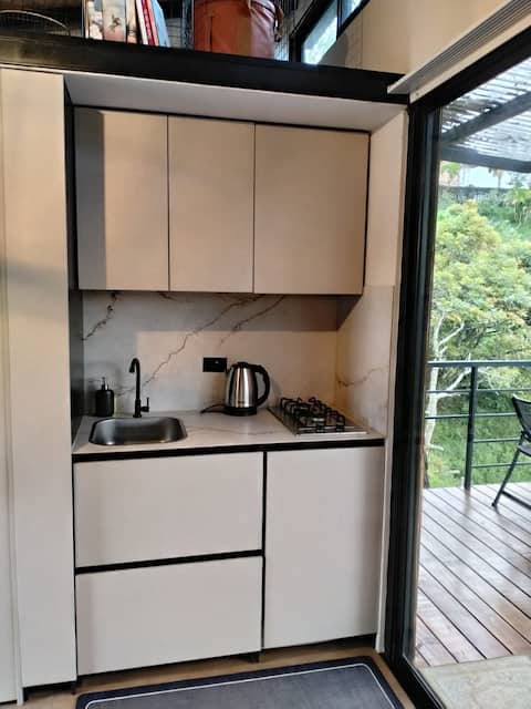 Top Airbnb: Carpe Diem Cabin. El Retiro Country Retreat in El Retiro