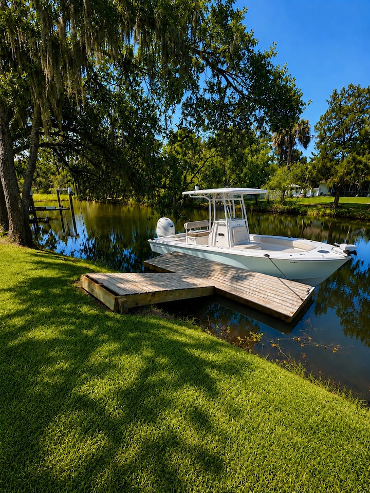 Luxury Gulf Access Retreat | Gym | Crystal River - Crystal River, FL
