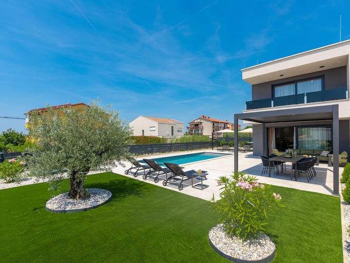 Villa Angelus By Interhome - Novigrad