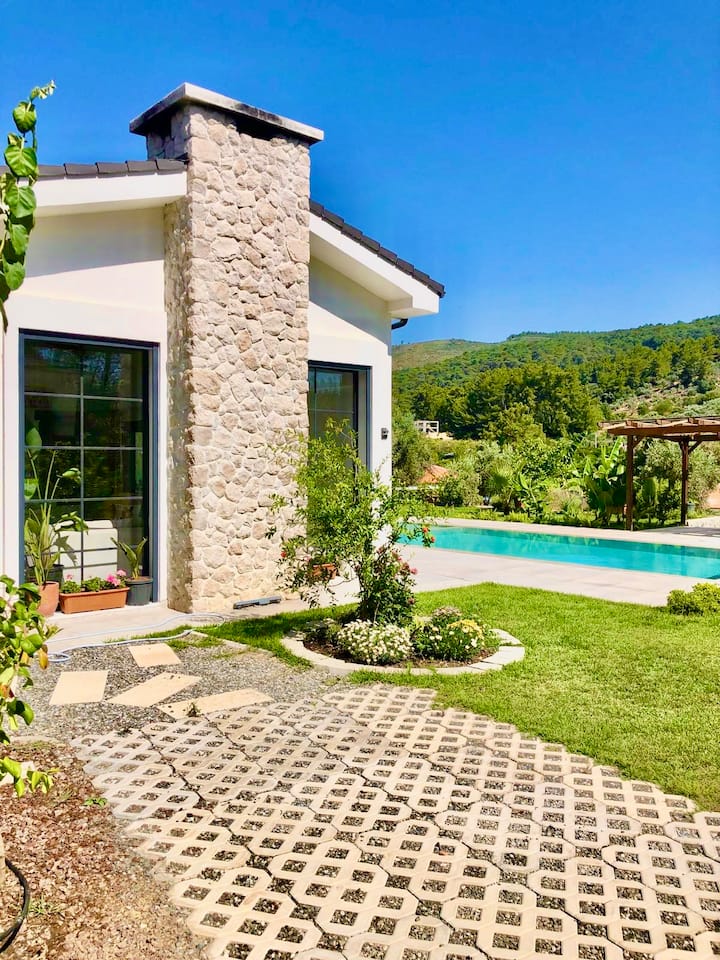 Villa Ada Bohème | Akyakaya Yakın Havuzlu Villa - Akyaka