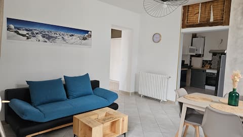 Propriété Airbnb réussie: Beautiful apartment in the city center à Bagnères De Bigorre