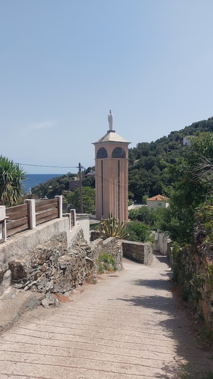 Petite Maison De Vacances Au Début Du Cap Corse. - Brando