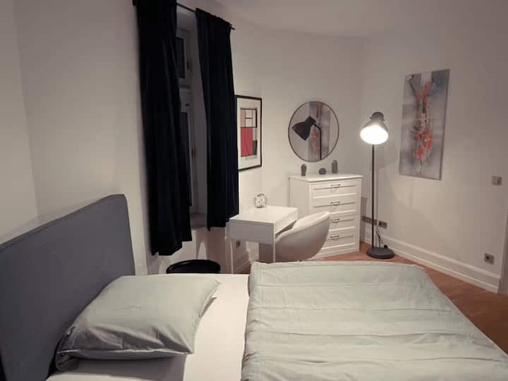 Fancy 3 Bedroom Flat Sachsenhausen Nord Frankfurt - Frankfurt