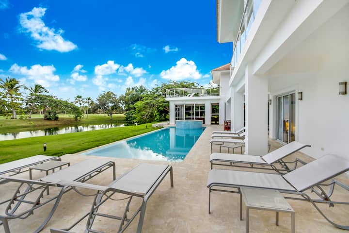 8br Luxury Villa With Chef, Butler & Golf Views - Punta Cana