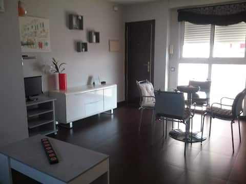 Top Airbnb: Nice designer apartment in the center and near the beach en Camins Al Grau