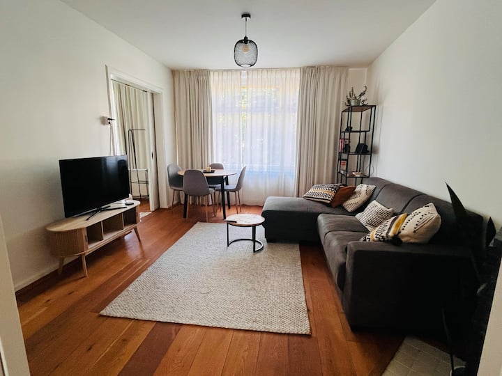 Relax In Our Spacious Apartment With Balcony - Amsterdam