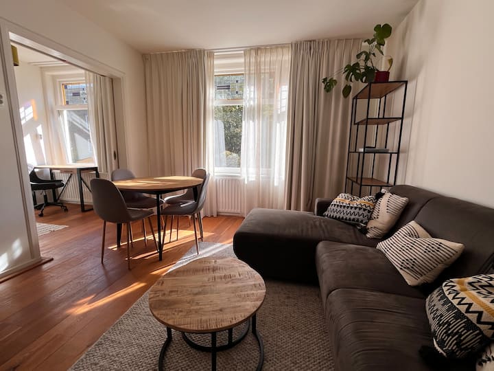Relax In Our Spacious Apartment With Balcony - Amsterdam