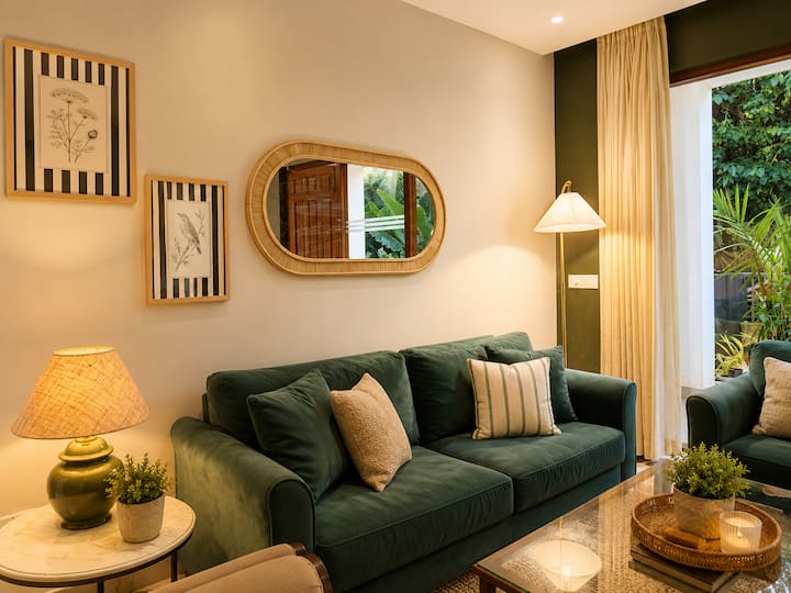 Living room image 2