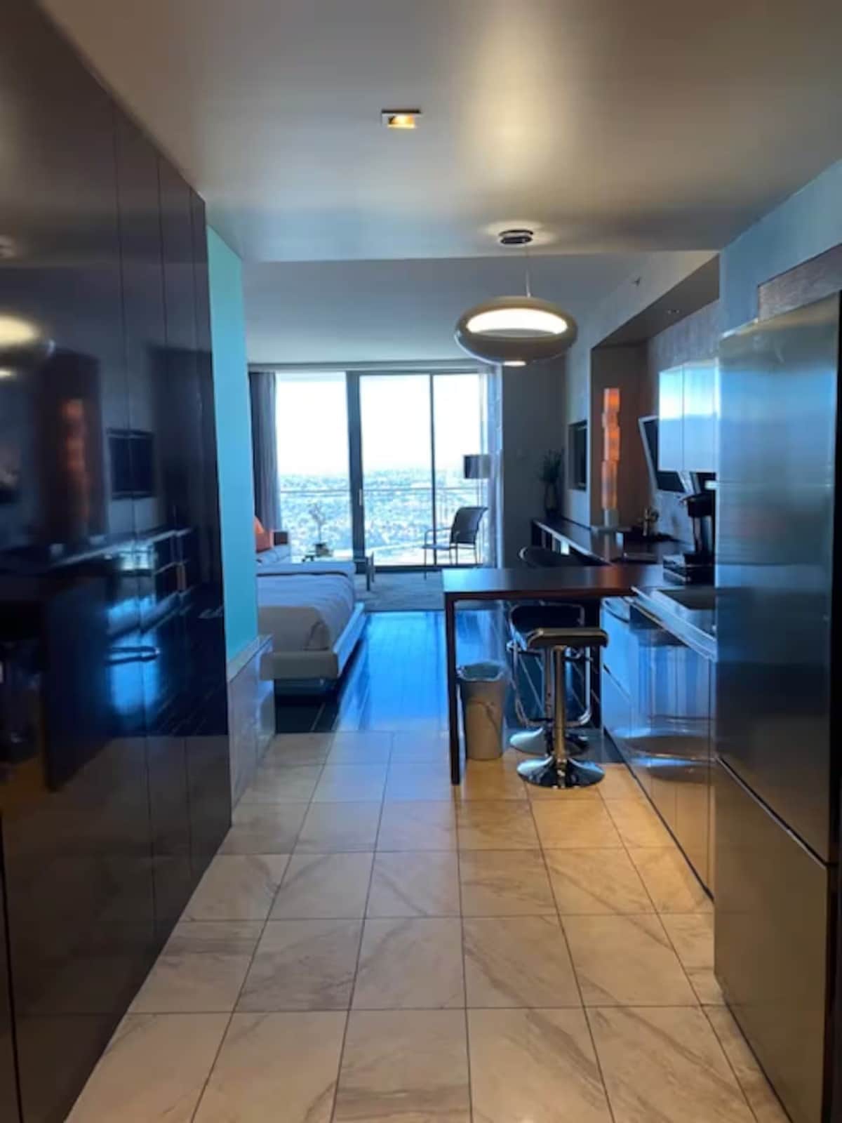 Palms Place Spa Suite
