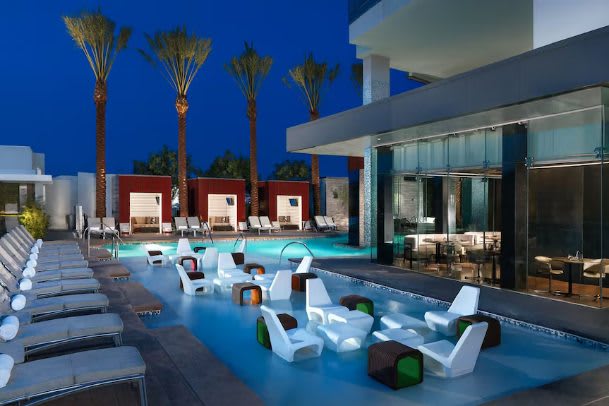 Palms Place Spa Suite