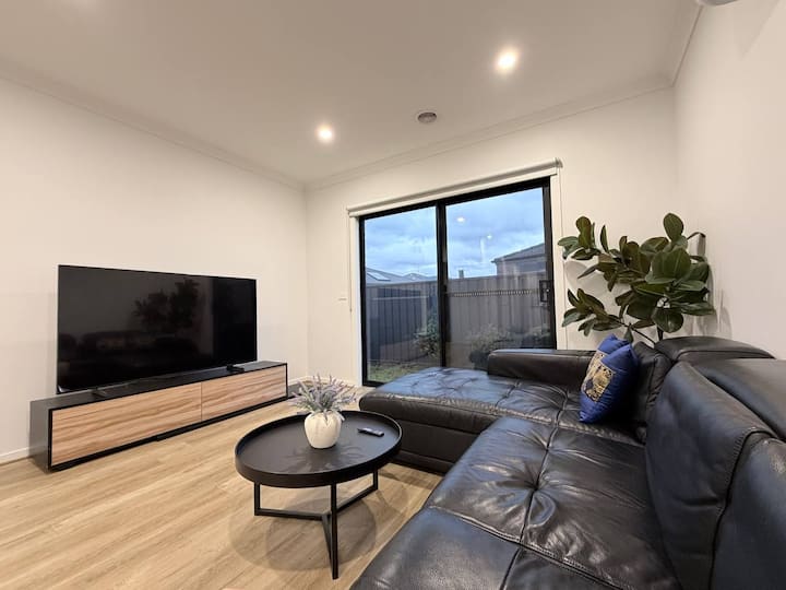 Brand New Luxury 4br Family Retreat - Donnybrook