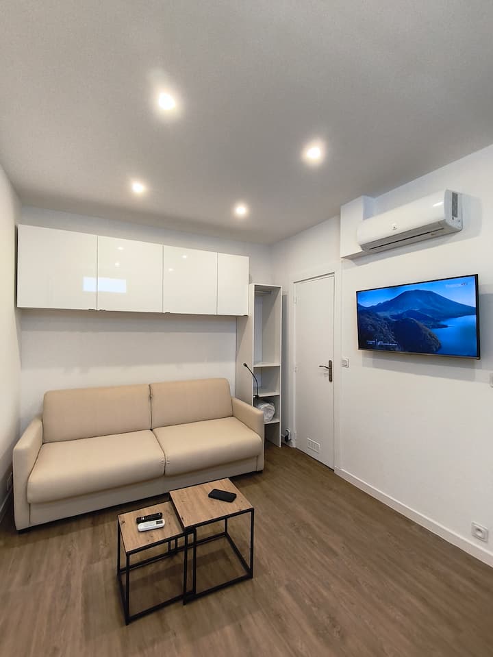 Studio Moderne à Bois-colombes Avec Climatisation - Bois-Colombes