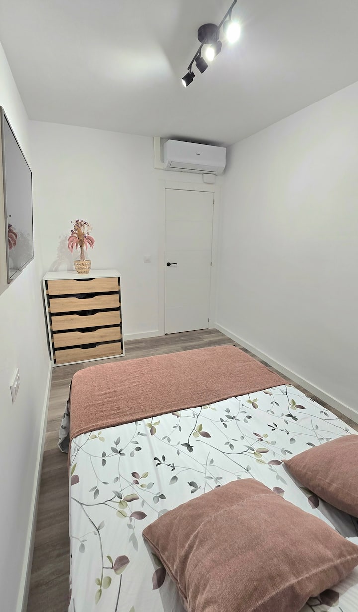Habitación Céntrica Equipada Con Ac Y Tv. - Benicàssim