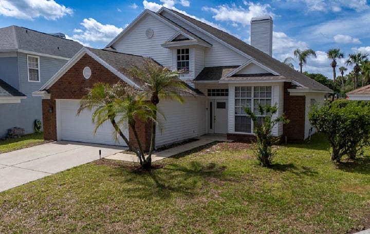 Luxury Retreat/sleeps 9fast Wi-fi/golf Course/pool - Orlando, FL