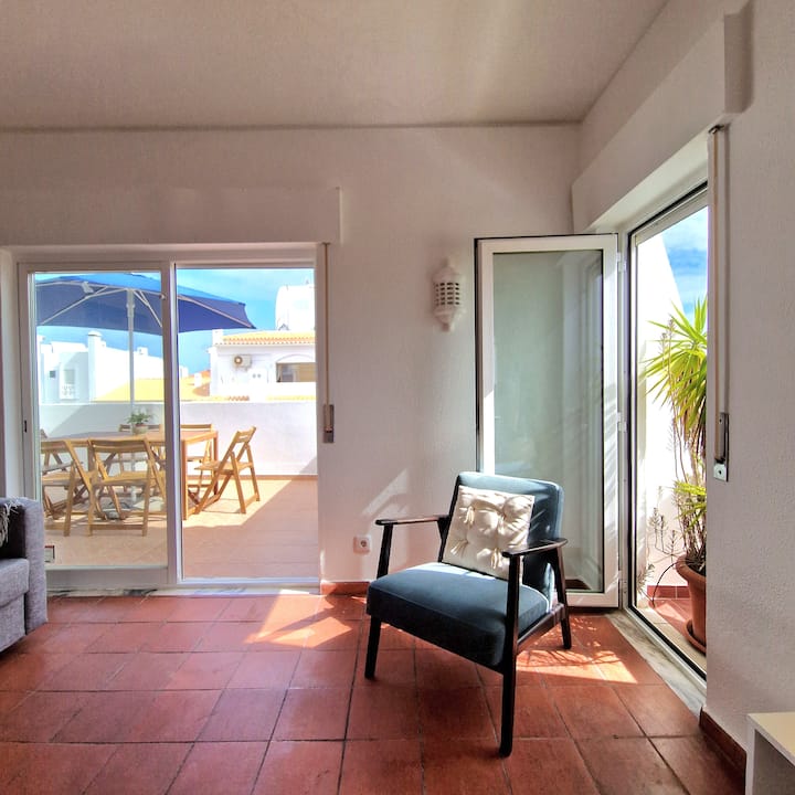 Walk To Oura Beach Bright Apartment & Terrace - Albufeira