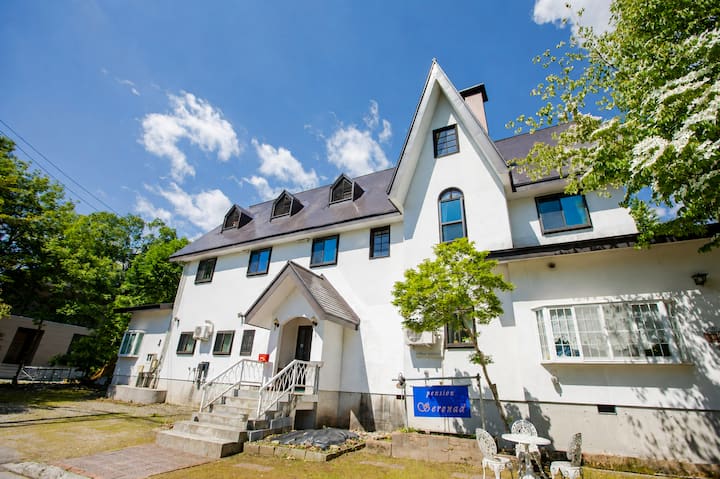 【Twin Room With Shared Bathroom】pension Serenade - Hakuba