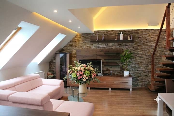 Beautiful 86m² Loft In City Centre Next To Park - Košice