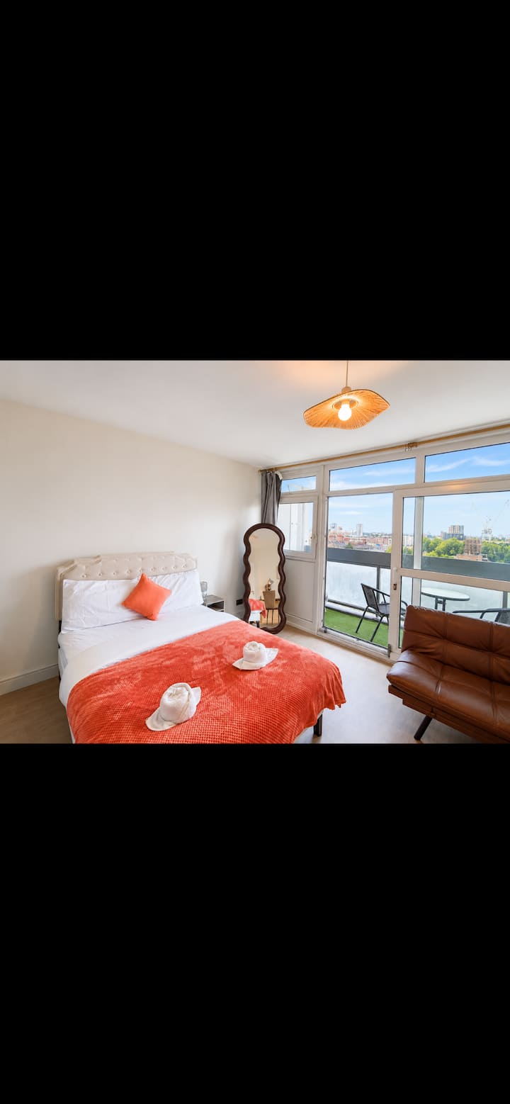 Long Term |Contractor Stays Near Canary Wharf - Stratford