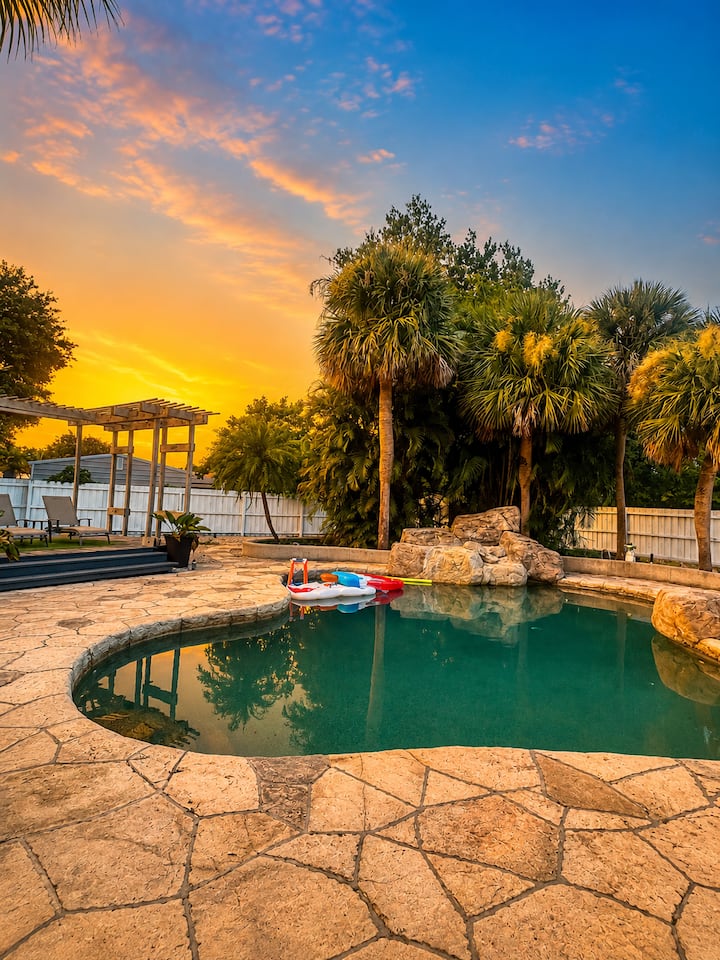 2br/1ba Home With Pool - Mins To Parks/ Orlando - Orlando