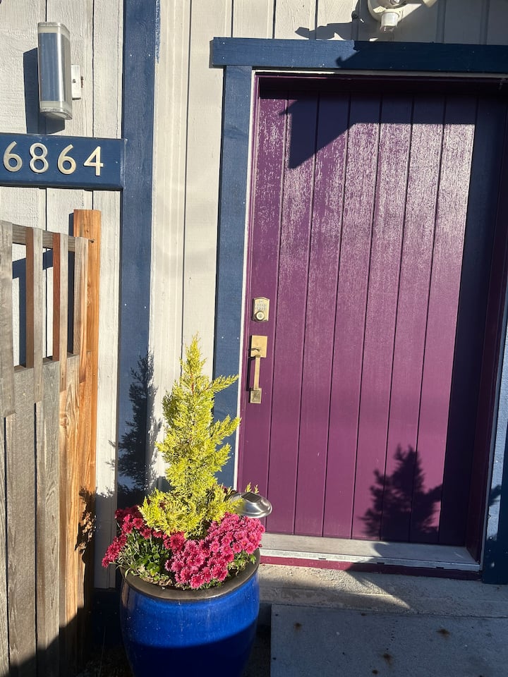 Pacific Breezes Bungalow - Sooke