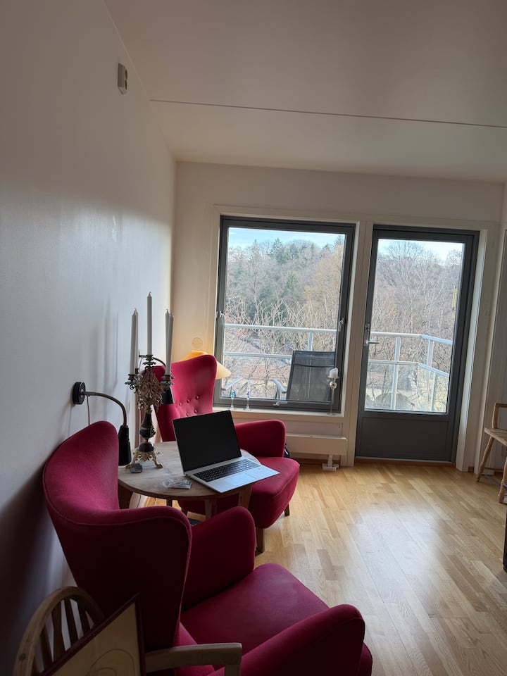 Lys 3-rom Med Heis, Garasje,balkong, V Grünerløkka - Oslo