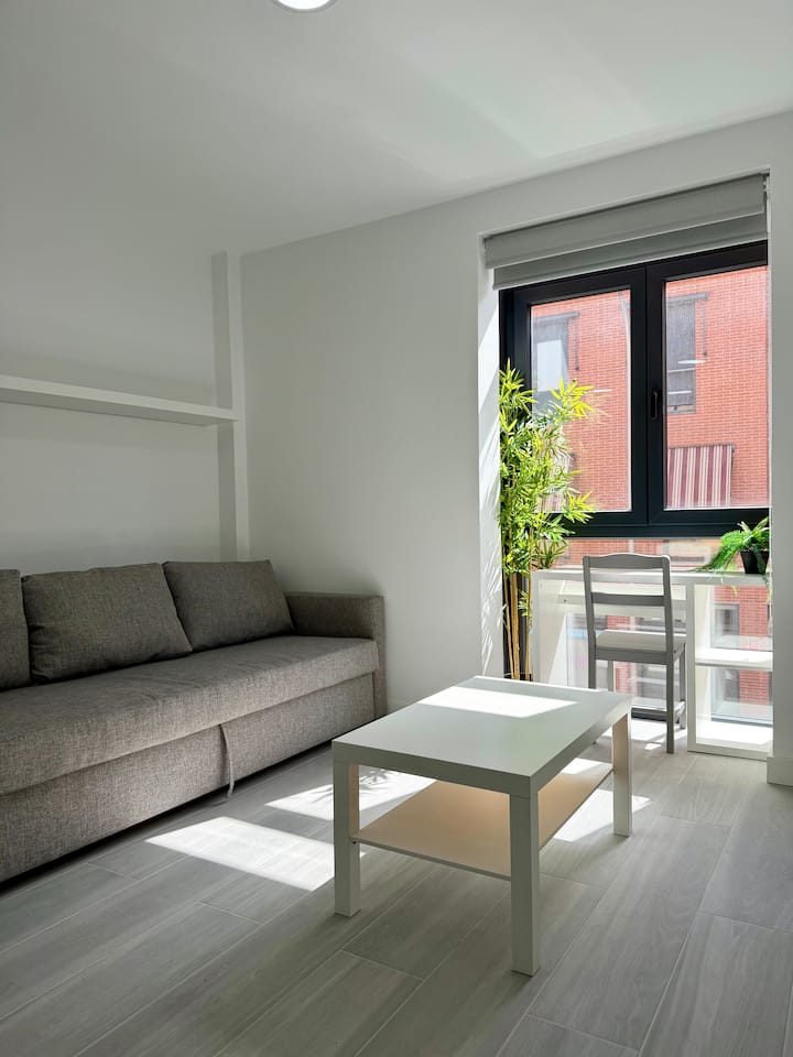 Fantástico Piso De Un Dormitorio Con Mucha Luz - Getafe