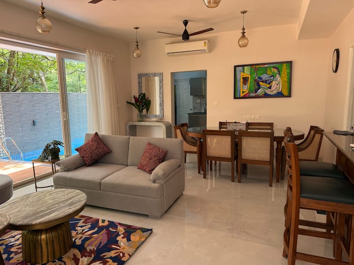 Living room image 6
