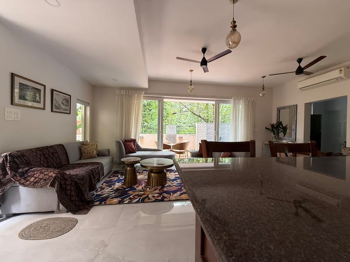 Living room image 1