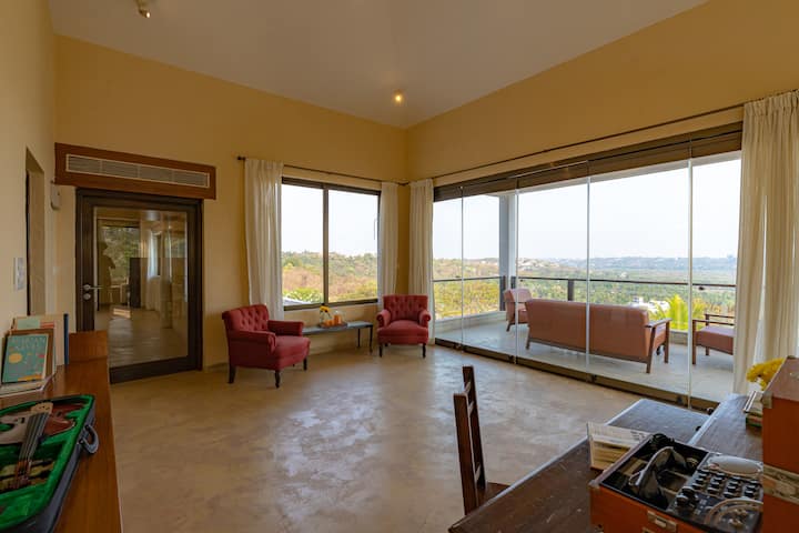 Living room 2 image 1