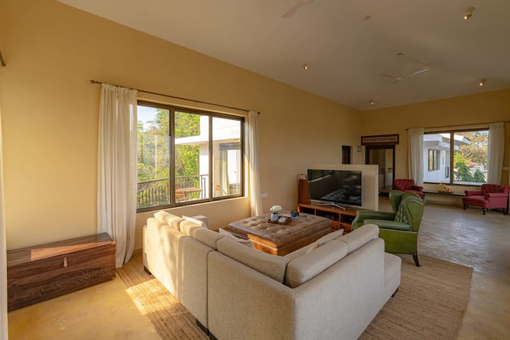 Living room 2 image 3