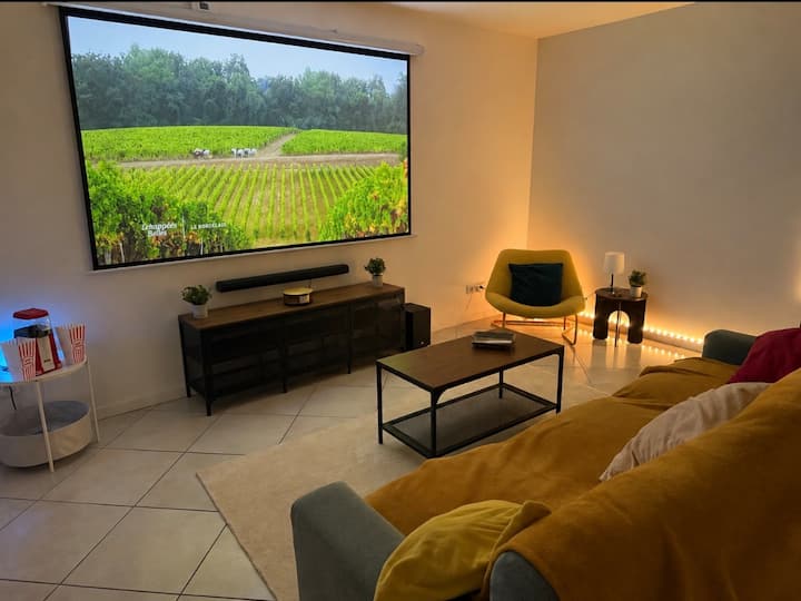 Margaux Cinéma Privé Jardin 4 Pers - Margaux