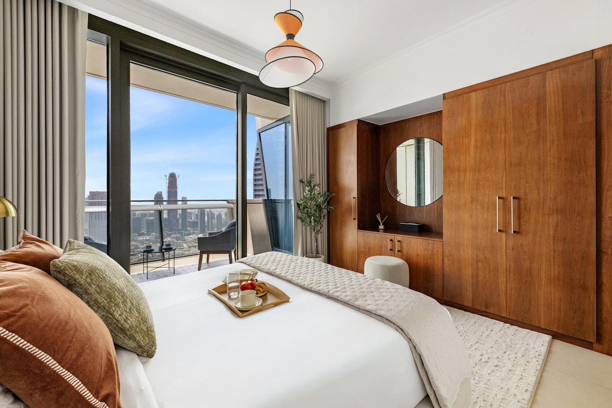 3 Bedroom Furnished Apartment with Burj Khalifa View | Burj Vista · II 4