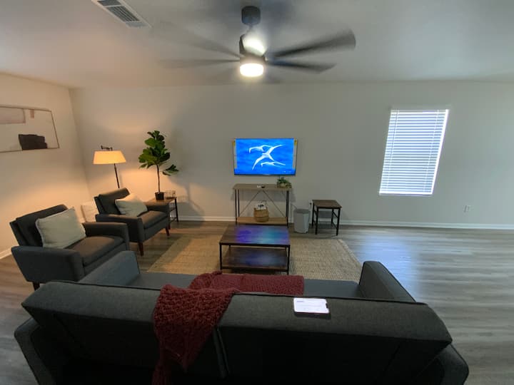 3br Townhouse/fort Cavazos/travel Nurse /Corporate - Killeen, TX