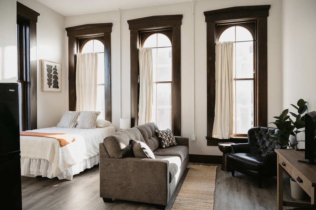 The Neighborhood Lofts