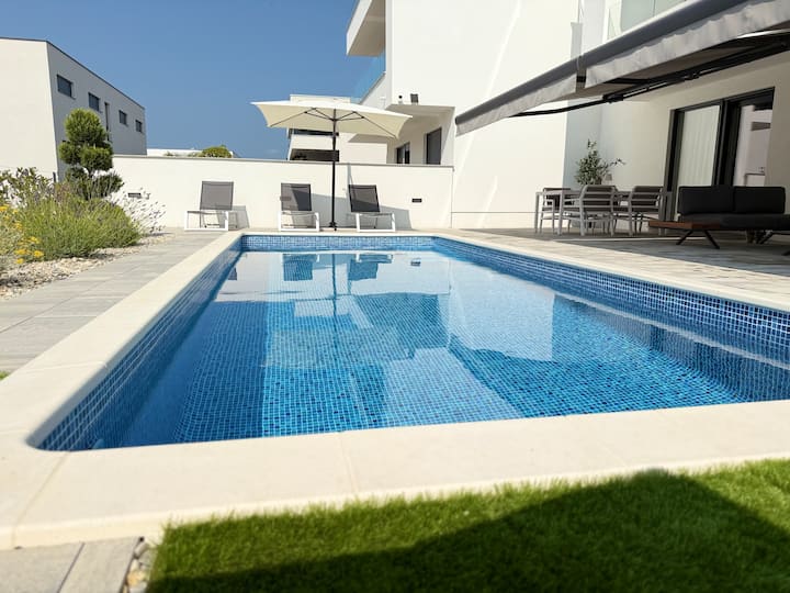 Luxury Apartment With Private Pool
- Harmony - Malinska