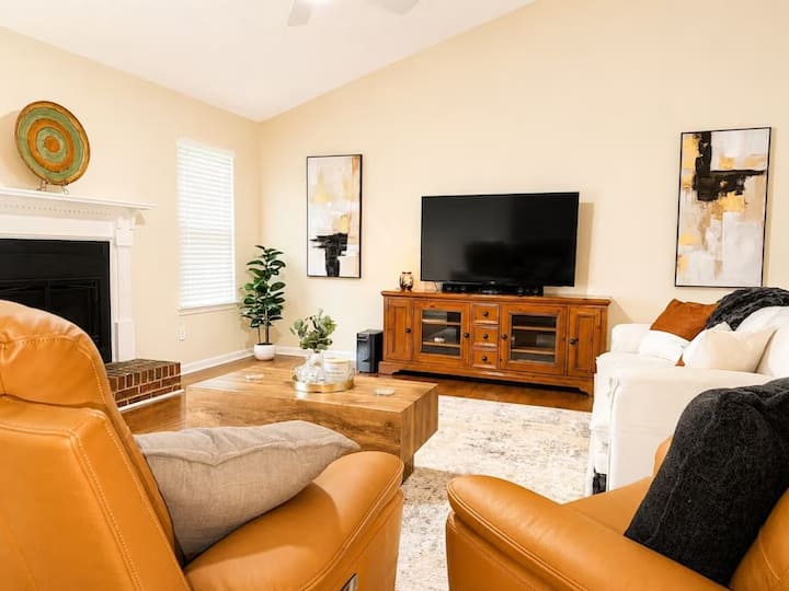 Atlanta Luxury Retreatlockheedtruist Pkcolleges - Marietta, GA