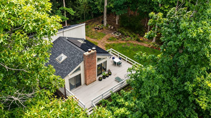 The Woodland East Hampton Retreat - Amagansett, NY