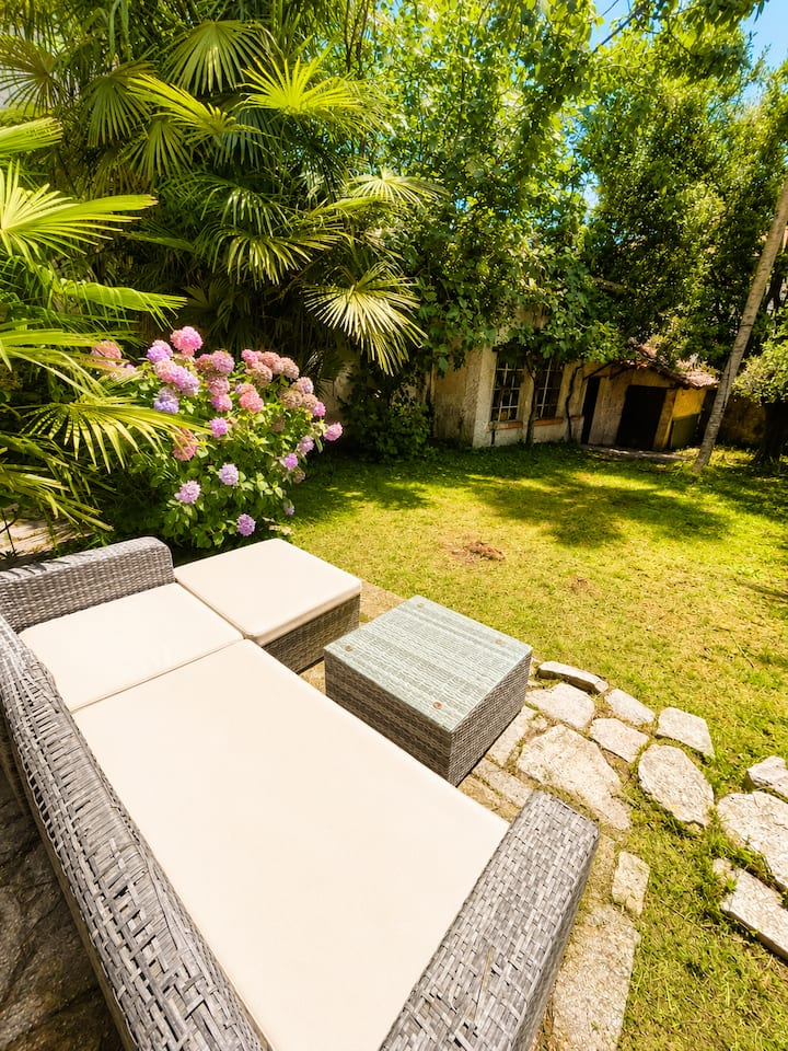 Casa Flower Lakeview:
Relaxing House & Big Garden - Verbania