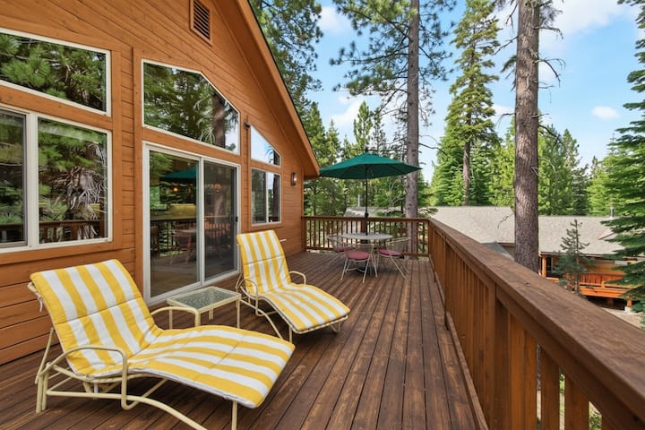 Alderwood Tahoe Donner 3br W/ Hoa & Fireplace! - Truckee, CA