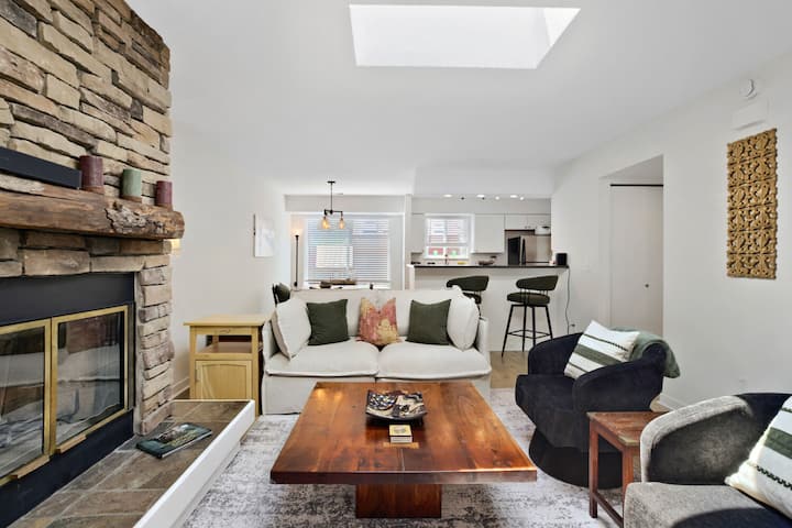 Work & Stay In Downtown Boulder | 2br + Office - Boulder, CO