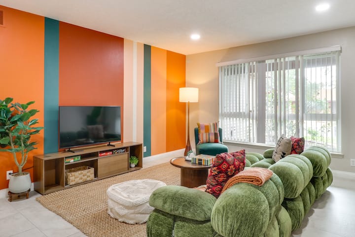 Chic 5br, Yard, Mtn Views, Games 4 Fun Family Time - Albuquerque, NM