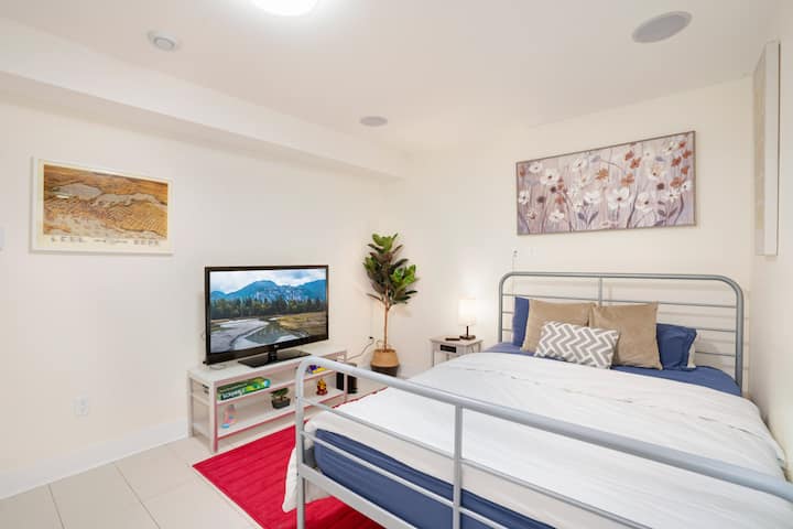 Cozy 1br Suite In South Van | Mins To Vyr! - Vancouver